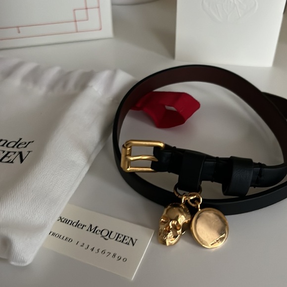 ALEXANDER MCQUEEN SKULL LEATHER DOUBLE WRAP BRACELET NEW - Picture 3 of 4